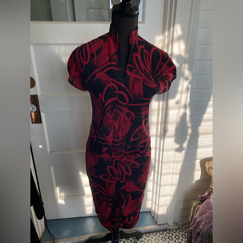 FLAWED - 1980s red black graphic print silk qipao cheongsam style dress (mended)